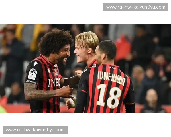 蔚蓝海岸的鹰隼与阿姆斯特丹的艺术：当尼斯遇见阿贾克斯，一场超越胜负的足球史诗